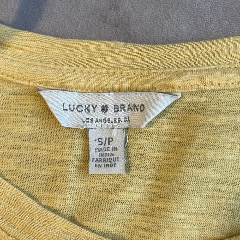 LUCKY BRAND Yellow Embroidered Daisy Short Sleeve Women’s Tee 100% Cotton Size S - Picture 12 of 12